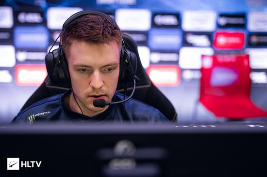 永劫无间与挪瓦咖啡联名活动引发热潮